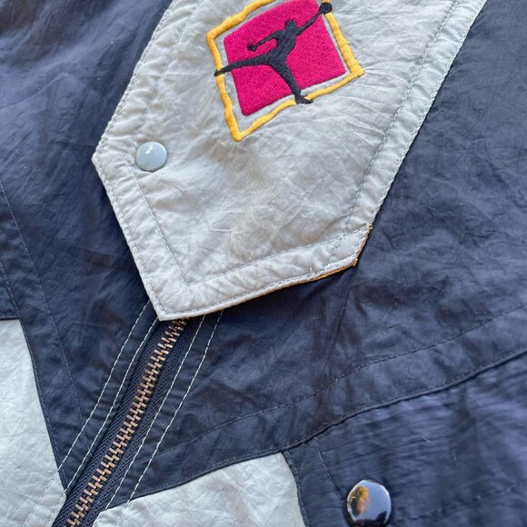 ULTRA RARE 90s Jordan Nike Jacket - Picture 2 of 16